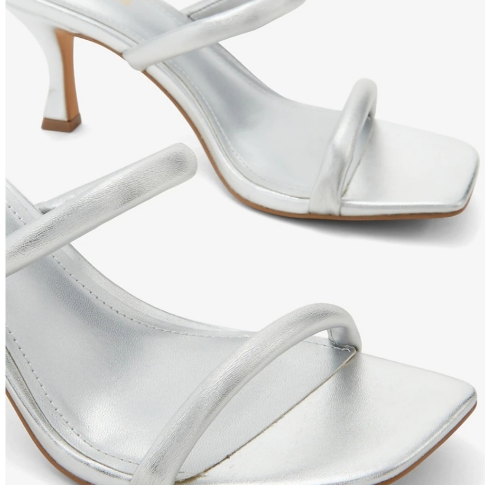BNWT SILVER OPEN TOR HEELED SANDALS FROM EXPRESS SIZE 8
